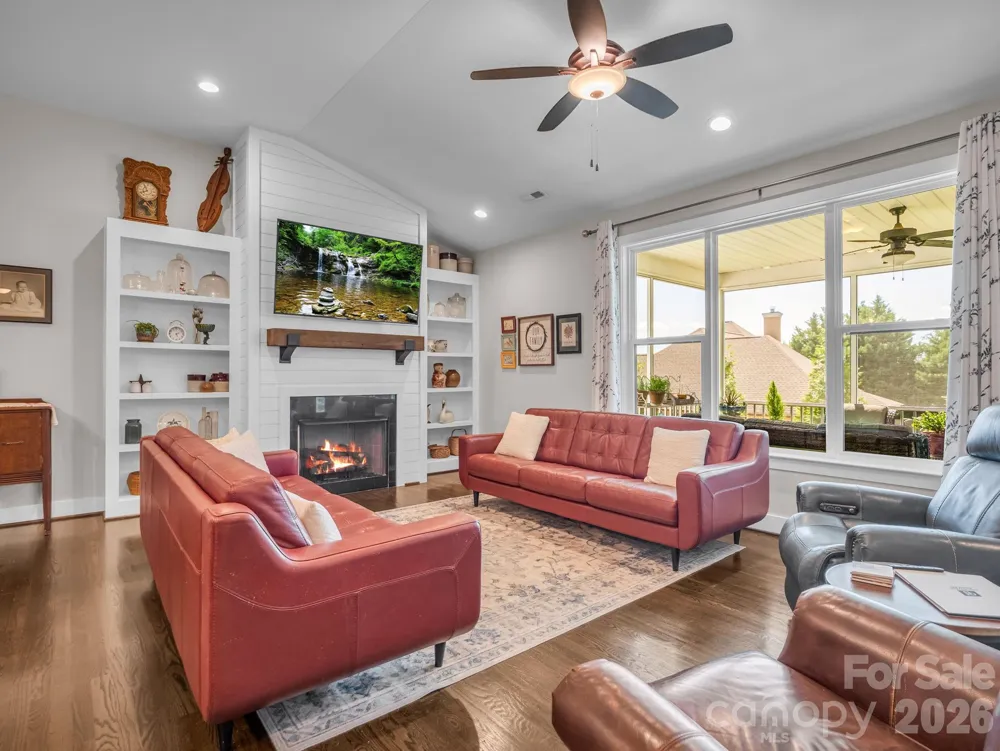 718 Tinsberry Lane Inman, SC 29349