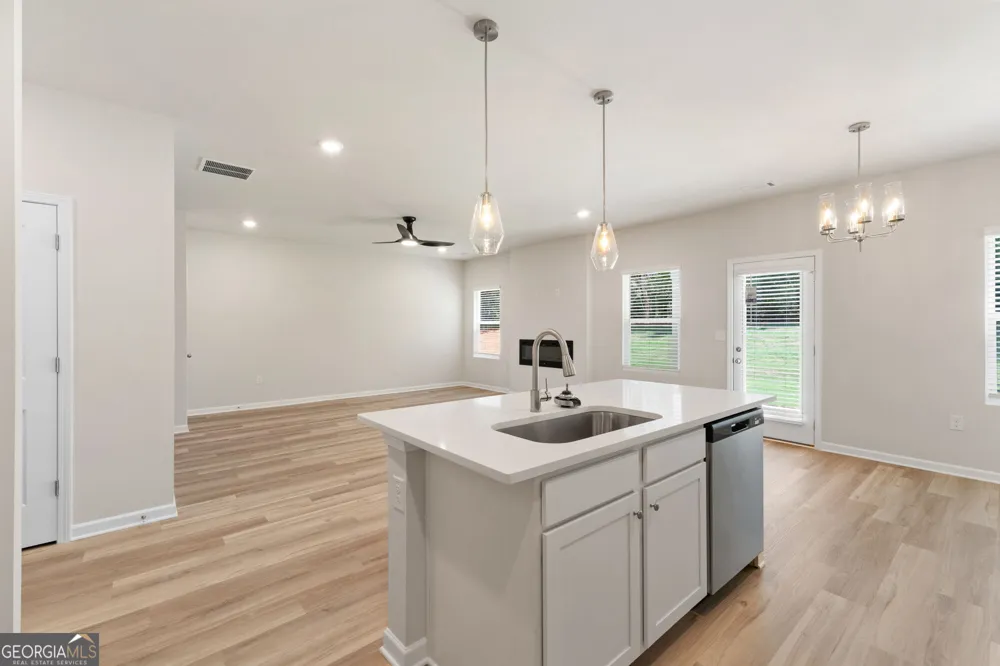1219 DICKENS RD Greensboro, GA 30642
