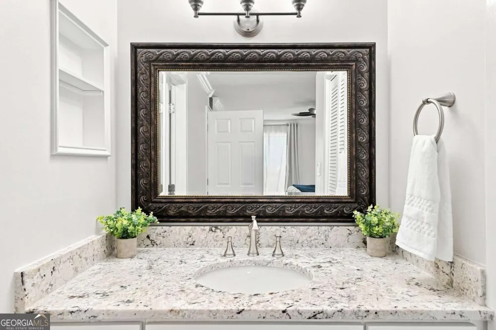 1003 Canyon Point CIR Roswell, GA 30076