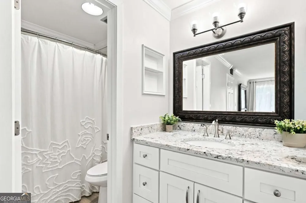 1003 Canyon Point CIR Roswell, GA 30076