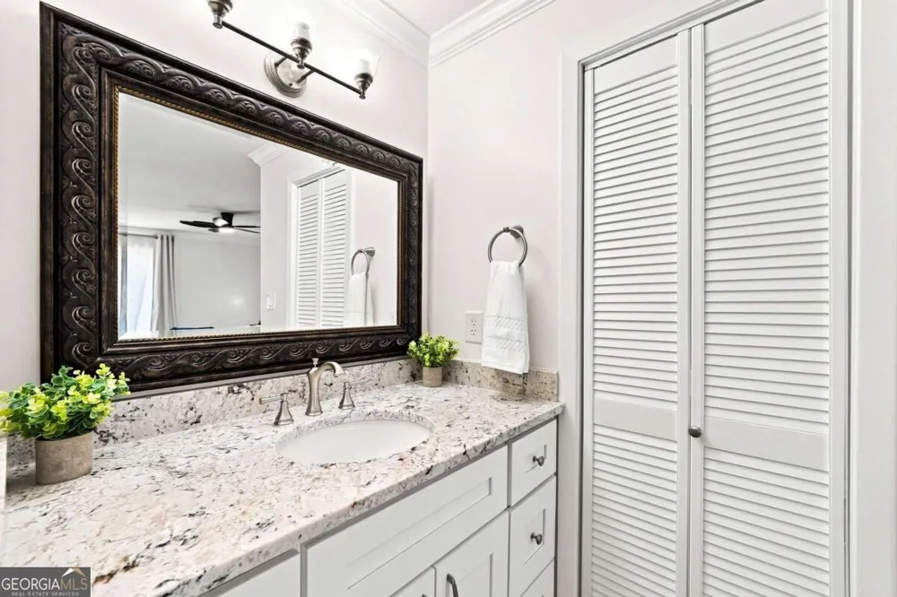 1003 Canyon Point CIR Roswell, GA 30076