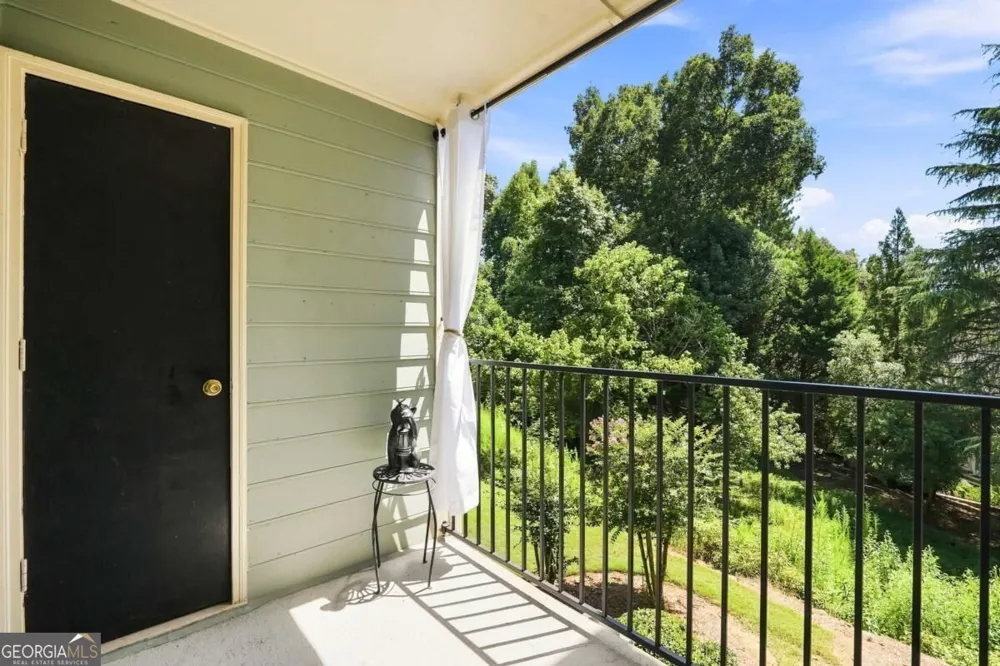 1003 Canyon Point CIR Roswell, GA 30076