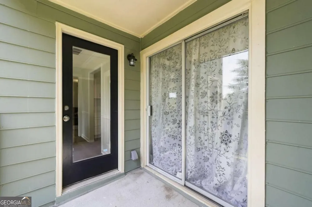 1003 Canyon Point CIR Roswell, GA 30076