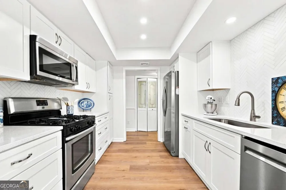 1003 Canyon Point CIR Roswell, GA 30076