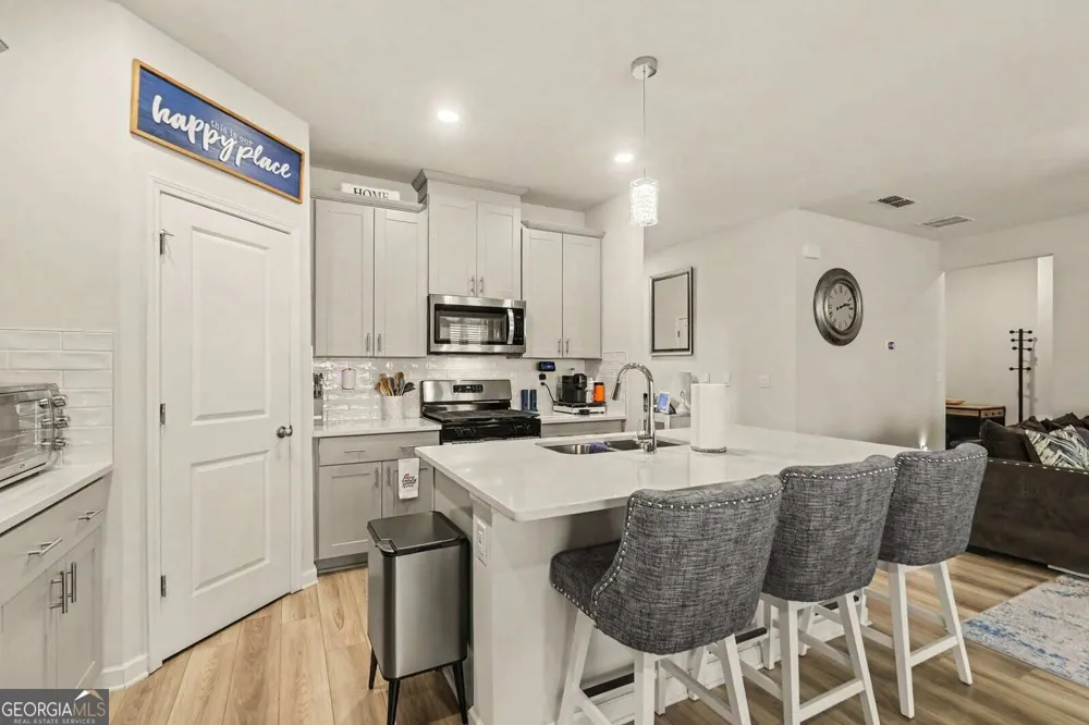 7789 Richmond TRL Fairburn, GA 30213