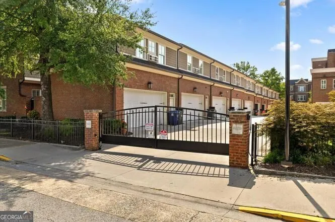 224 Cherry ST Chattanooga, TN 37403