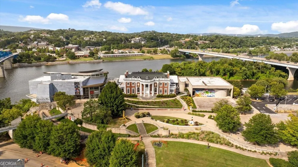224 Cherry ST Chattanooga, TN 37403