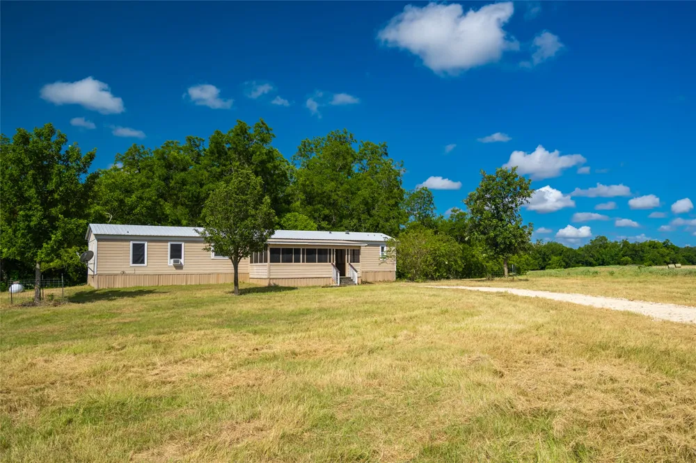 17000 FM 112 Thrall, TX 76578