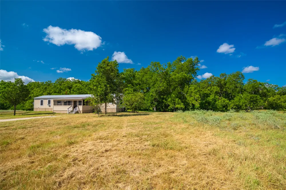 17000 FM 112 Thrall, TX 76578