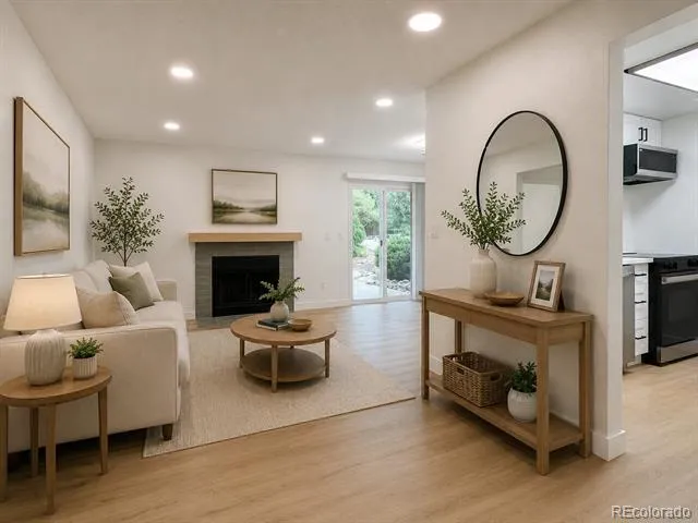 3093 S Ursula Circle #102 Aurora, CO 80014