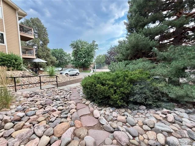 3093 S Ursula Circle #102 Aurora, CO 80014