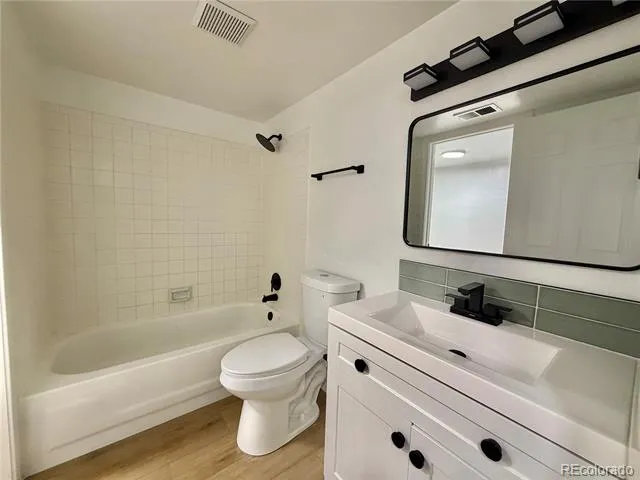 3093 S Ursula Circle #102 Aurora, CO 80014