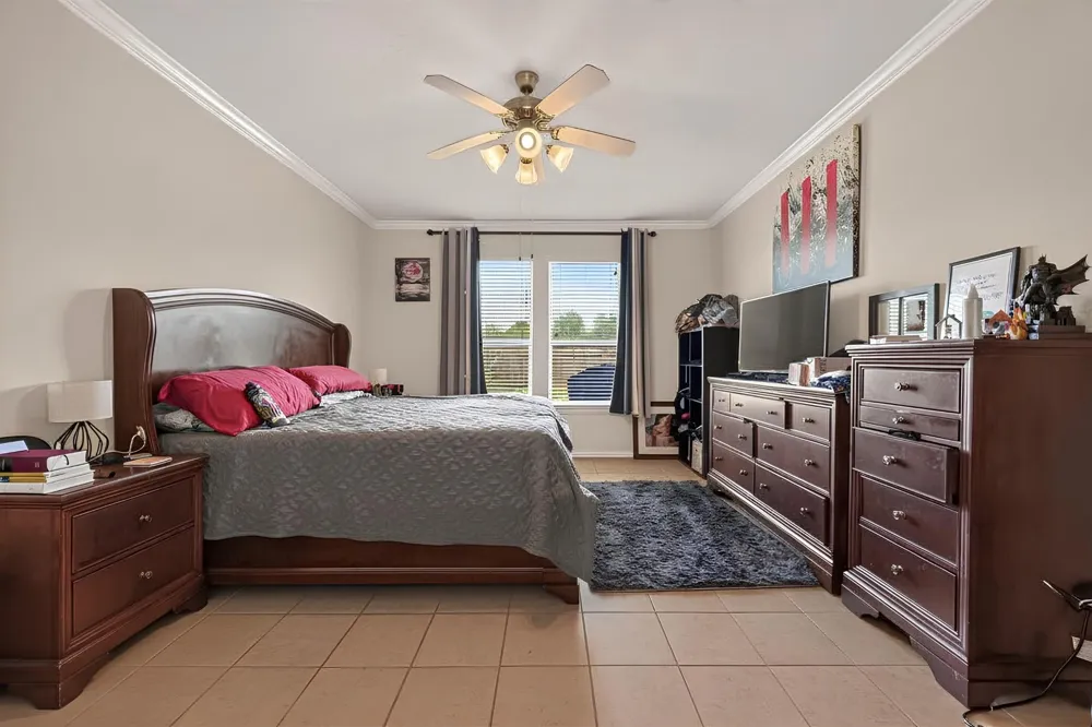 121 Fairport Court Dickinson, TX 77539