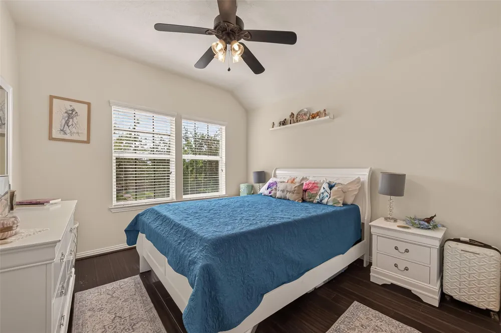 121 Fairport Court Dickinson, TX 77539