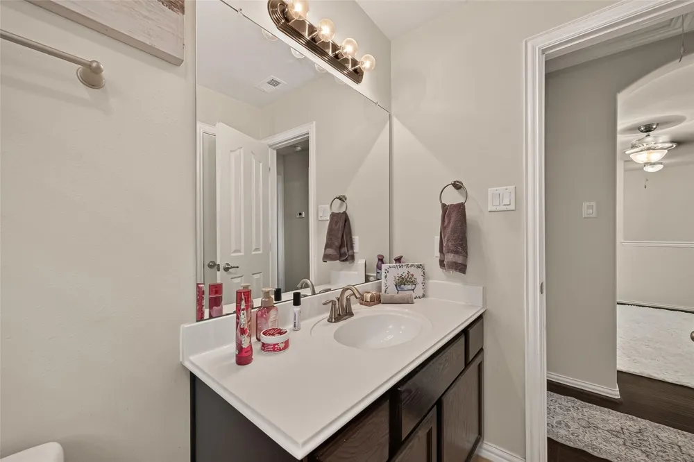 121 Fairport Court Dickinson, TX 77539