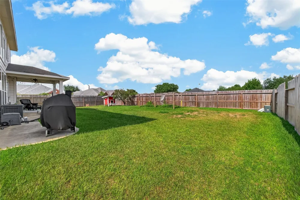 121 Fairport Court Dickinson, TX 77539