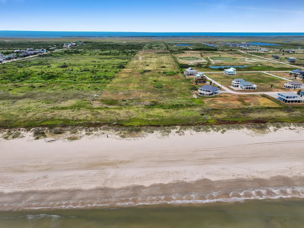 552 87 Highway Crystal Beach, TX 77650
