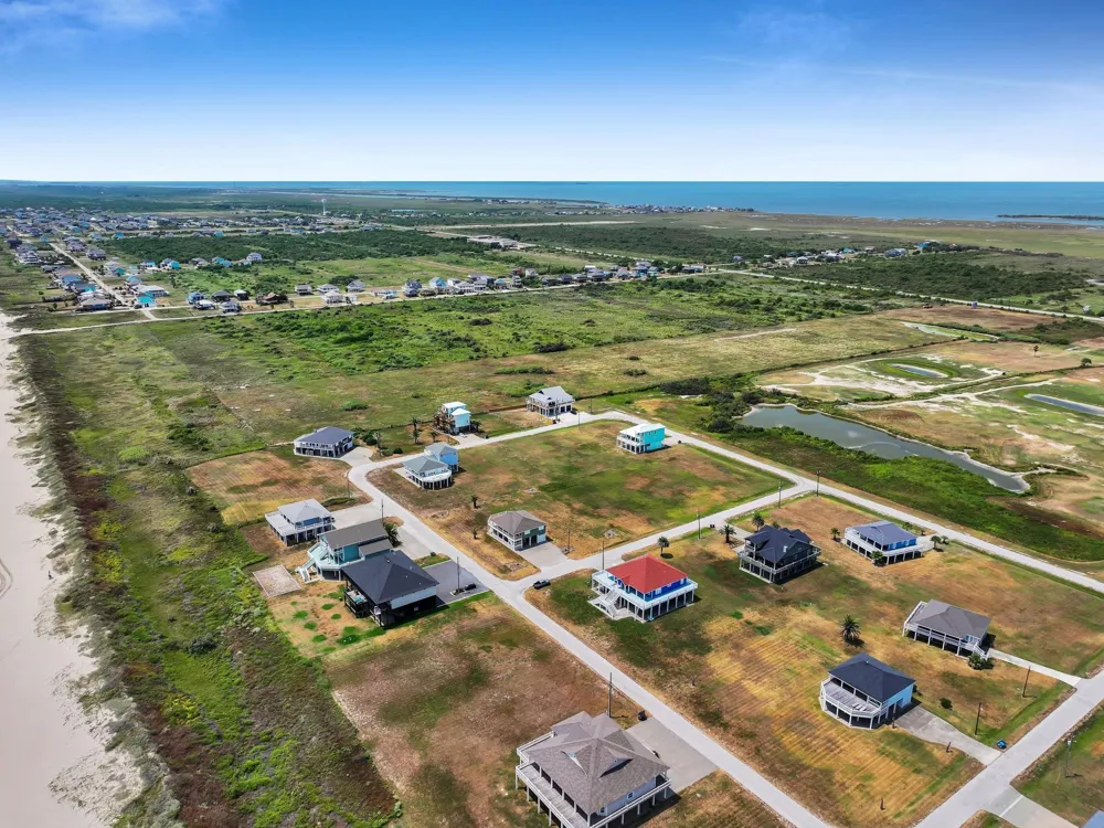 552 87 Highway Crystal Beach, TX 77650