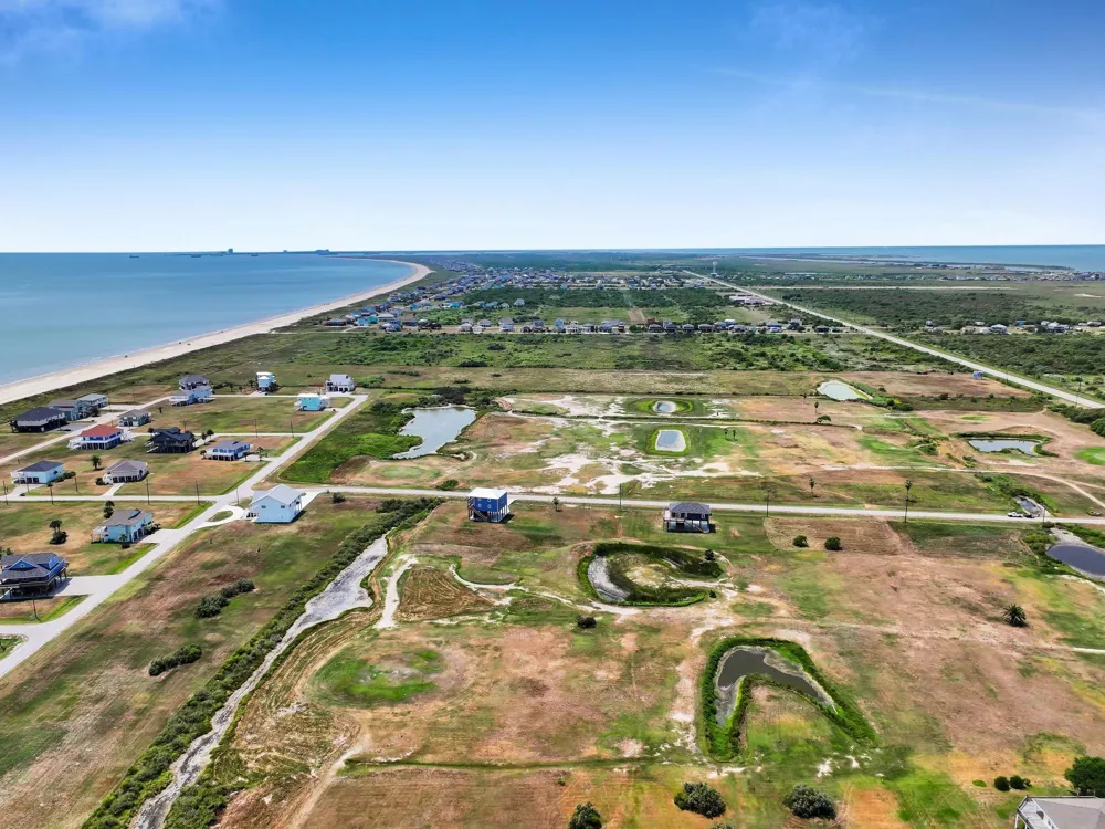 552 87 Highway Crystal Beach, TX 77650