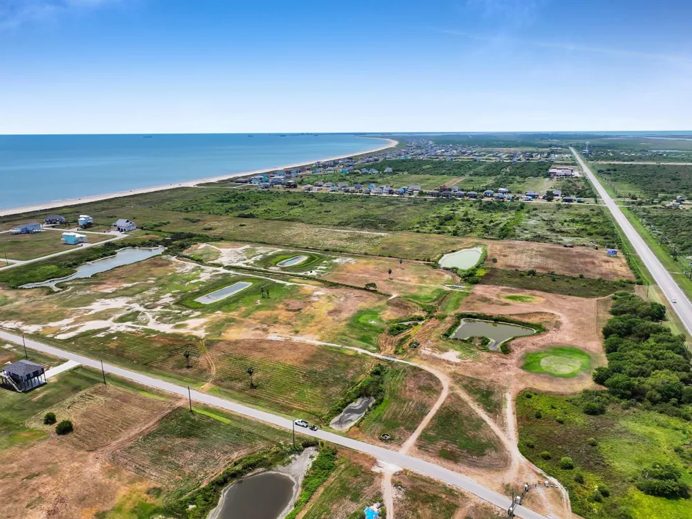552 87 Highway Crystal Beach, TX 77650