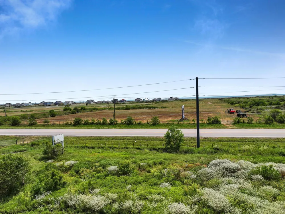 552 87 Highway Crystal Beach, TX 77650
