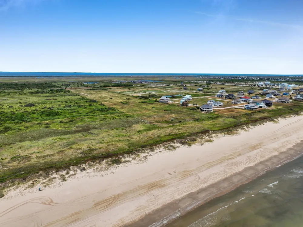 552 87 Highway Crystal Beach, TX 77650