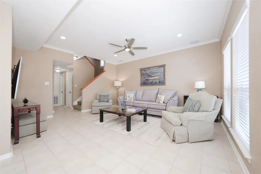 543 Sunset Circle Galveston, TX 77554