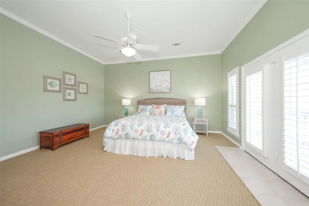 543 Sunset Circle Galveston, TX 77554
