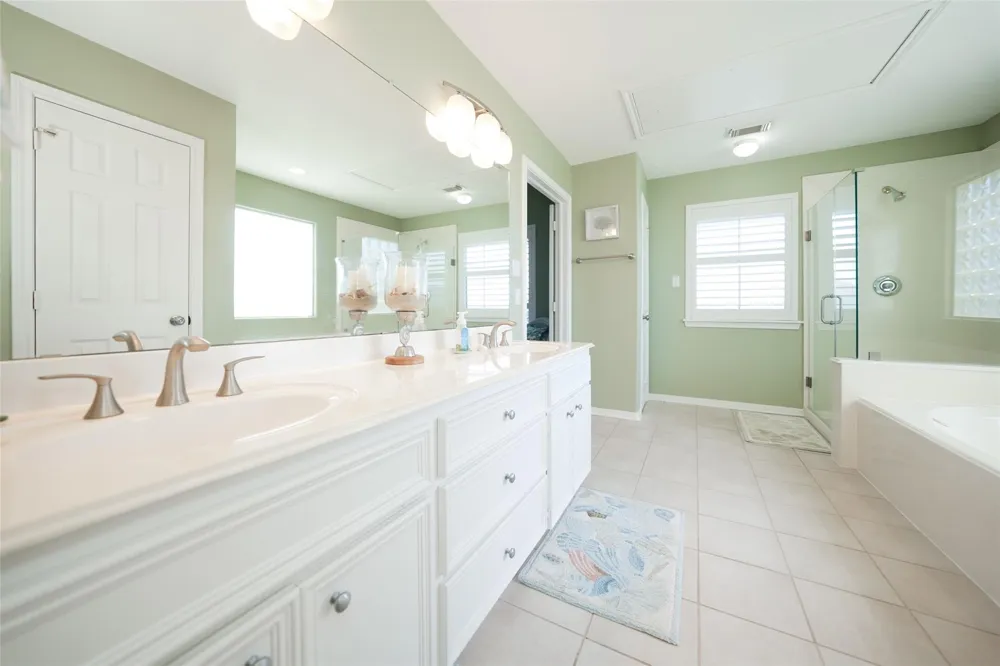 543 Sunset Circle Galveston, TX 77554