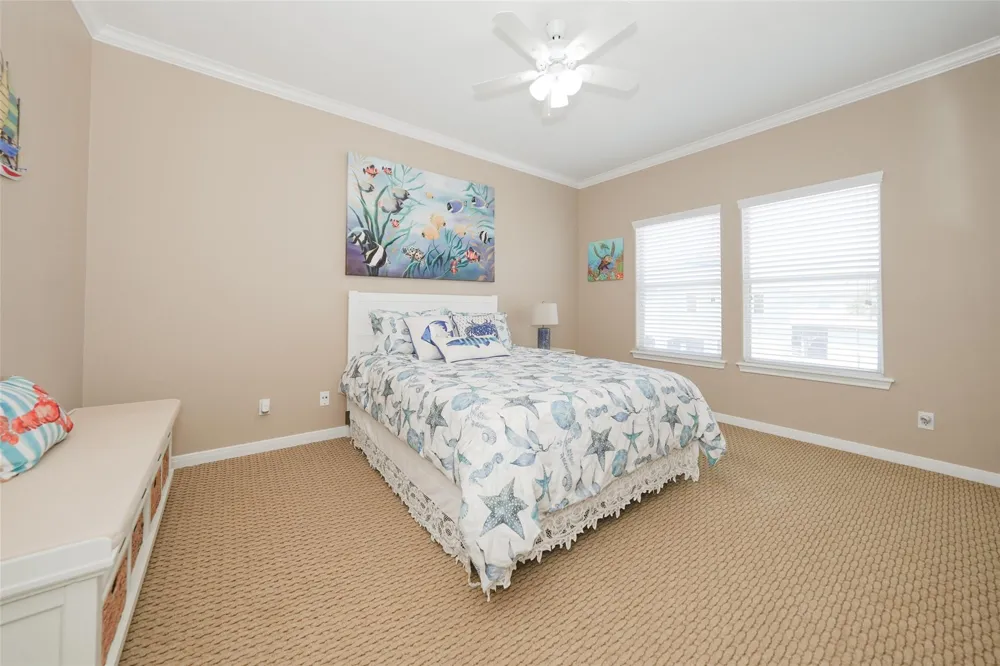 543 Sunset Circle Galveston, TX 77554