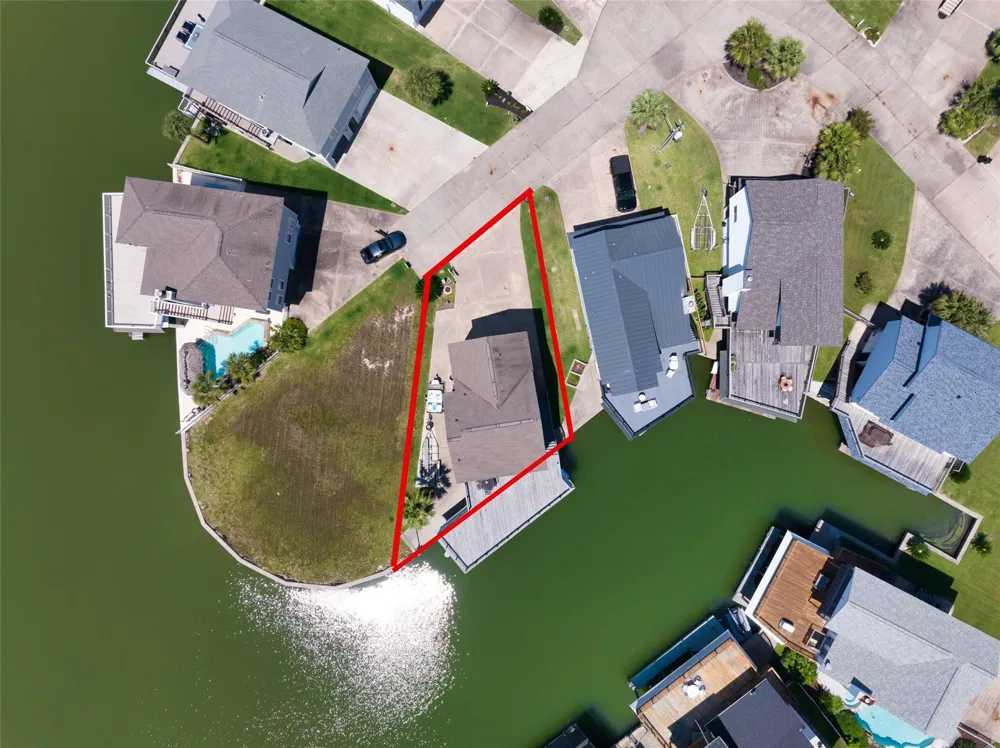 543 Sunset Circle Galveston, TX 77554