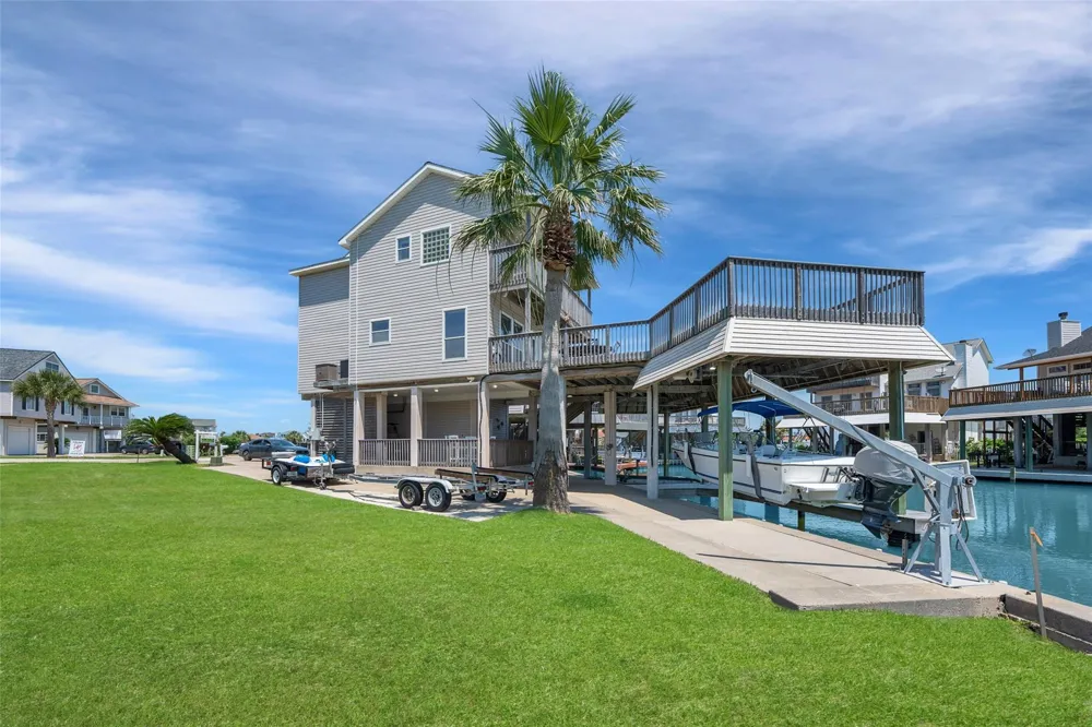 543 Sunset Circle Galveston, TX 77554
