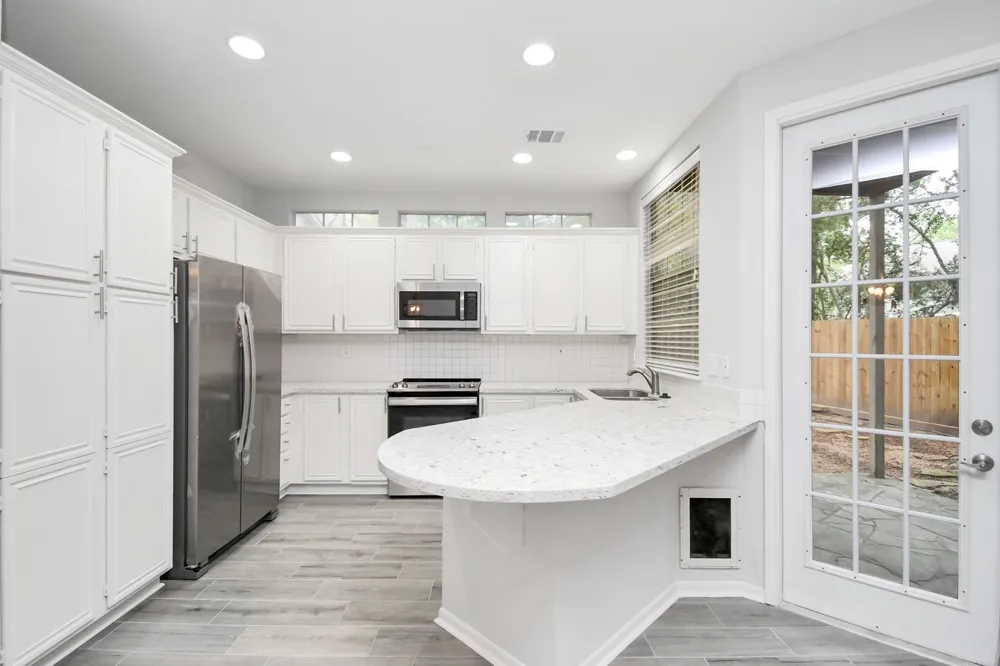 60 Lakeridge Court The Woodlands, TX 77381