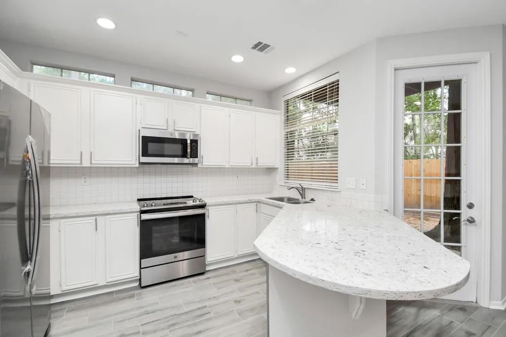 60 Lakeridge Court The Woodlands, TX 77381