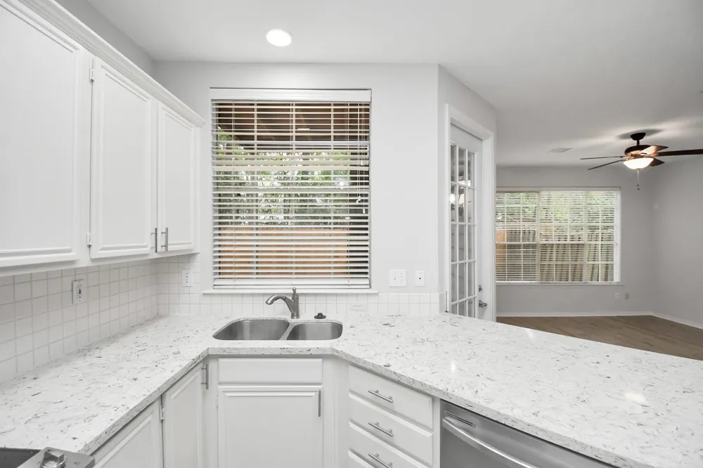 60 Lakeridge Court The Woodlands, TX 77381