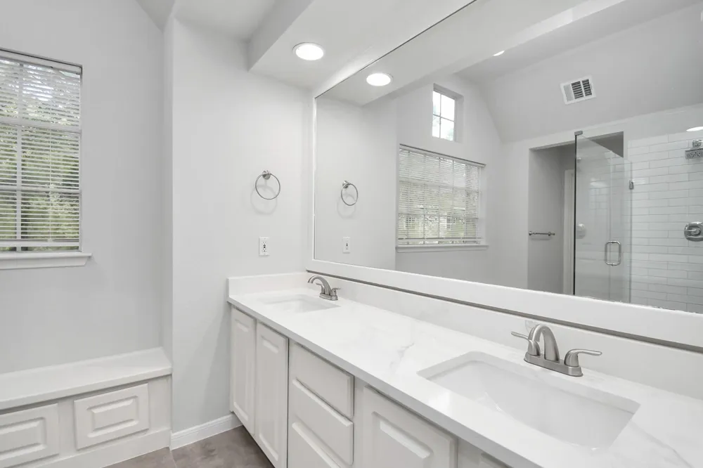 60 Lakeridge Court The Woodlands, TX 77381