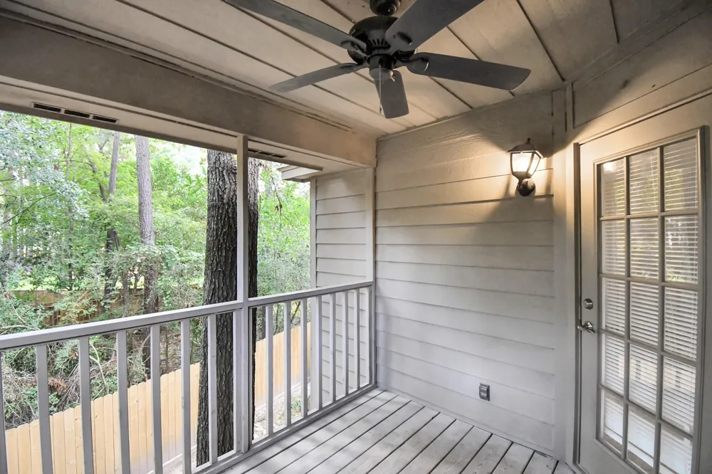 60 Lakeridge Court The Woodlands, TX 77381