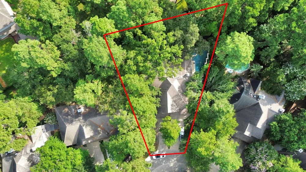 60 Lakeridge Court The Woodlands, TX 77381