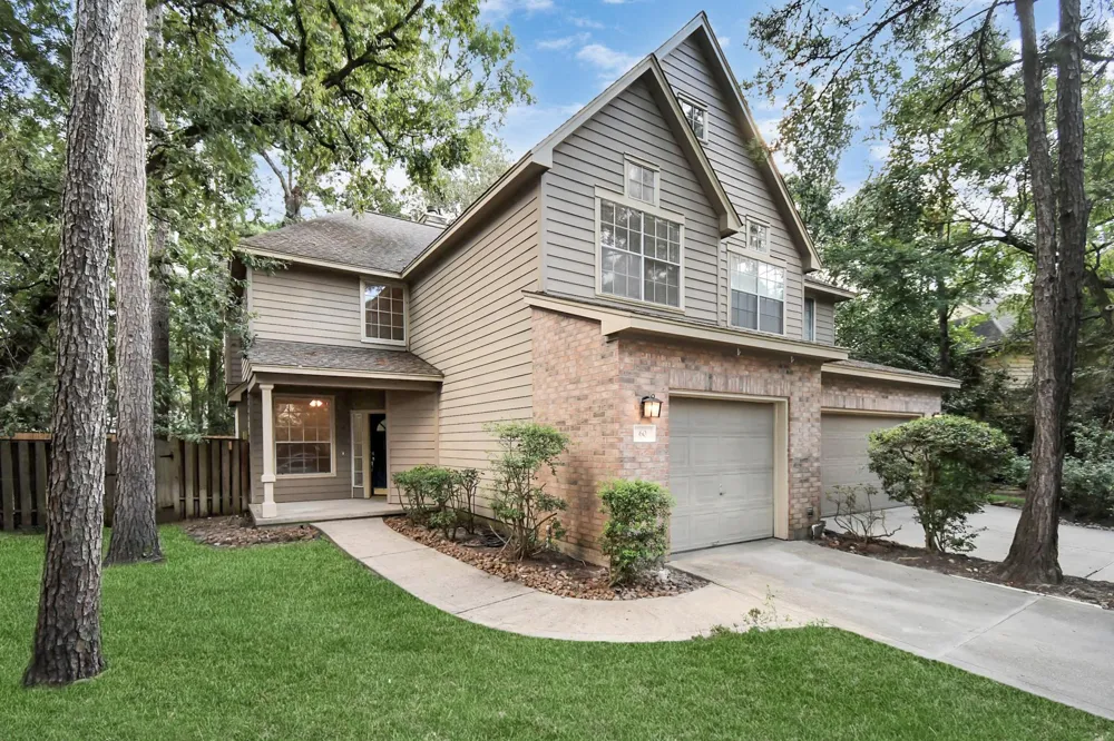 60 Lakeridge Court The Woodlands, TX 77381