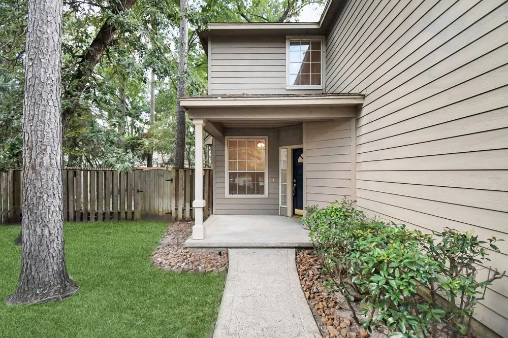 60 Lakeridge Court The Woodlands, TX 77381