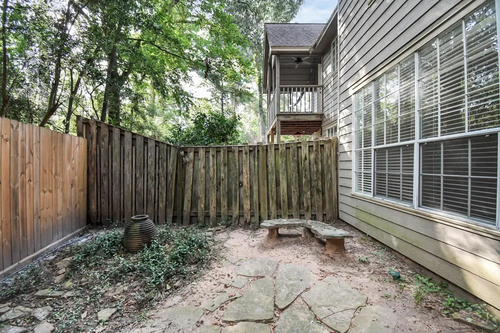 60 Lakeridge Court The Woodlands, TX 77381