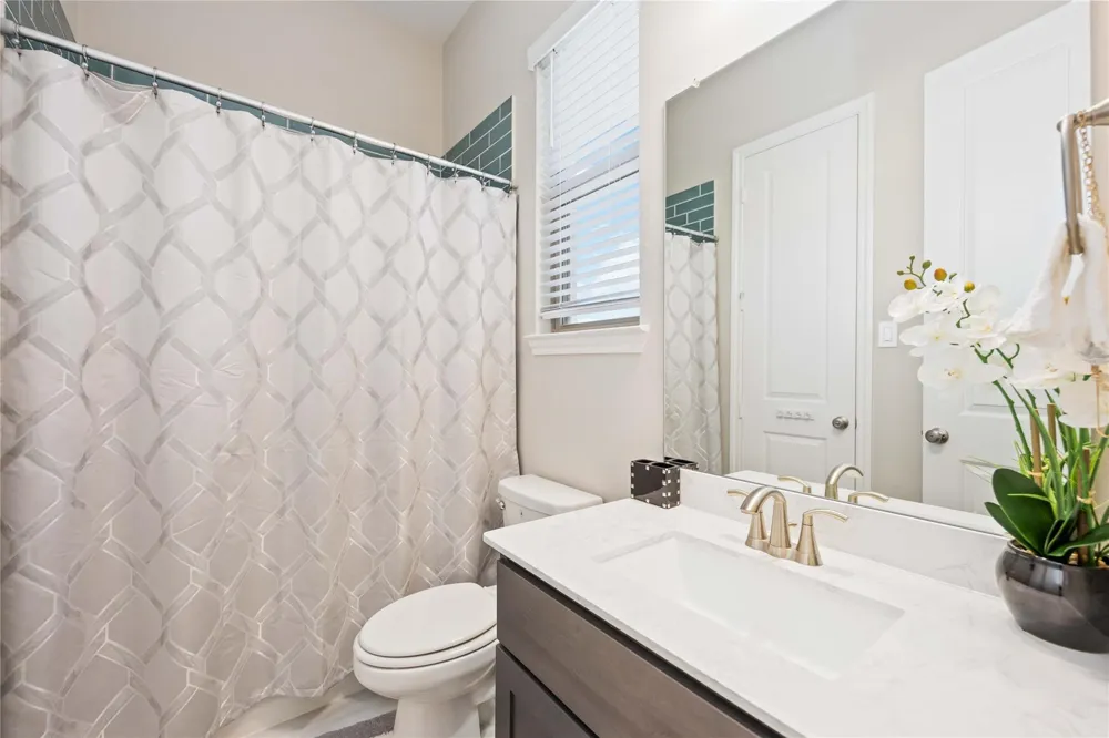 5006 Ashland Glen Lane Manvel, TX 77578