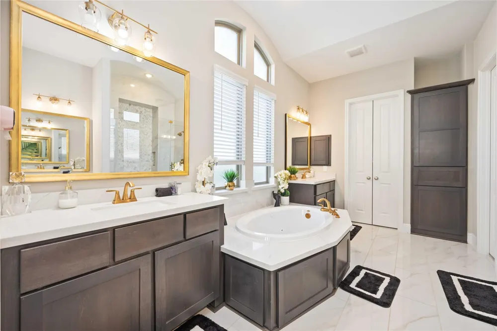 5006 Ashland Glen Lane Manvel, TX 77578