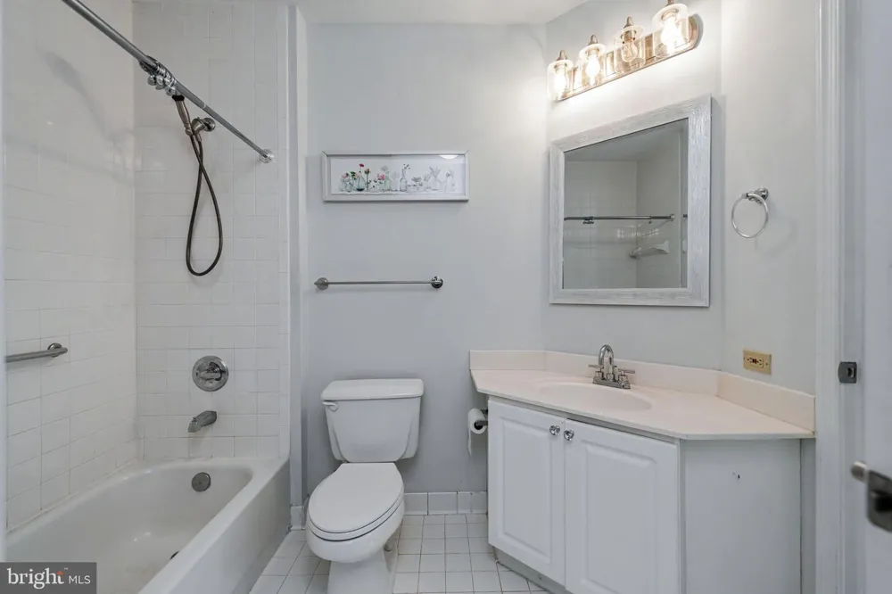 12913 ALTON SQUARE #320 Herndon, VA 20170