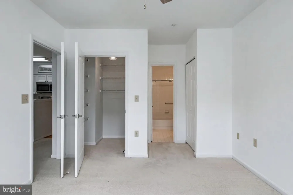 12913 ALTON SQUARE #320 Herndon, VA 20170