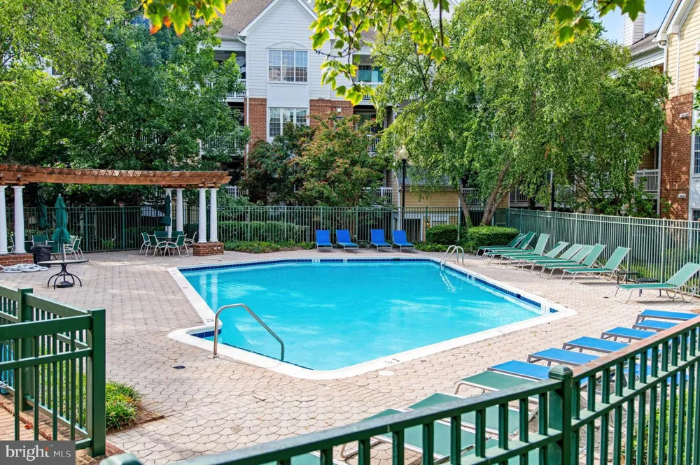 12913 ALTON SQUARE #320 Herndon, VA 20170
