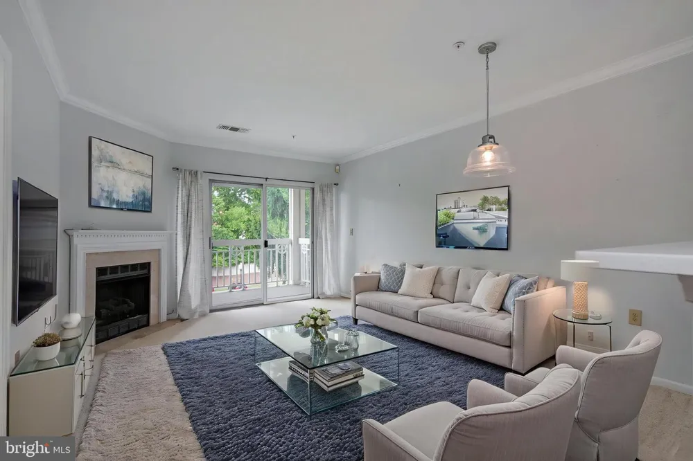 12913 ALTON SQUARE #320 Herndon, VA 20170
