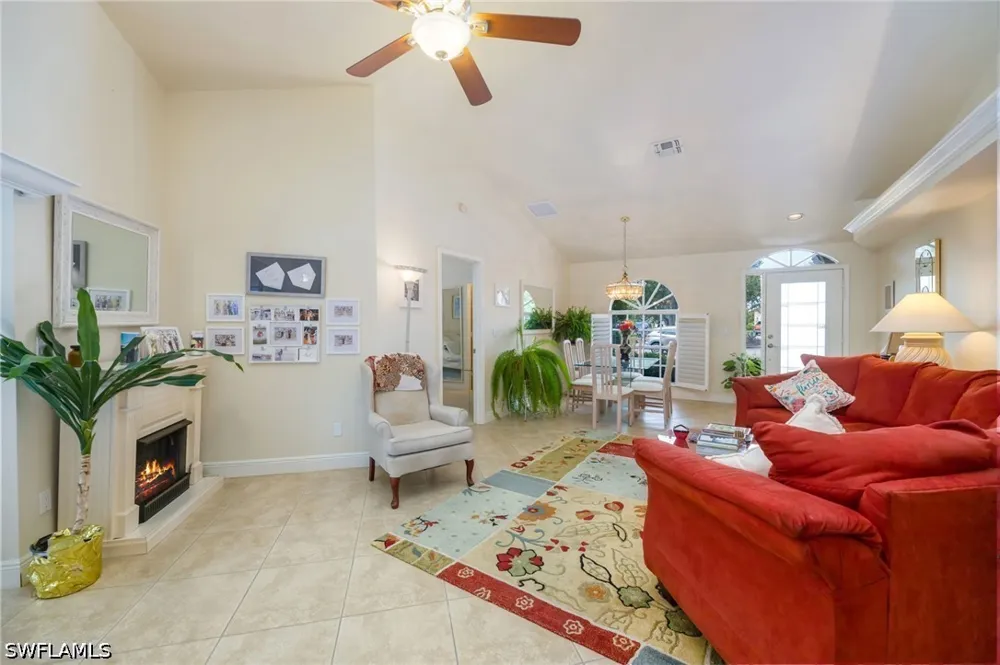 Kent Drive Naples, FL 34112