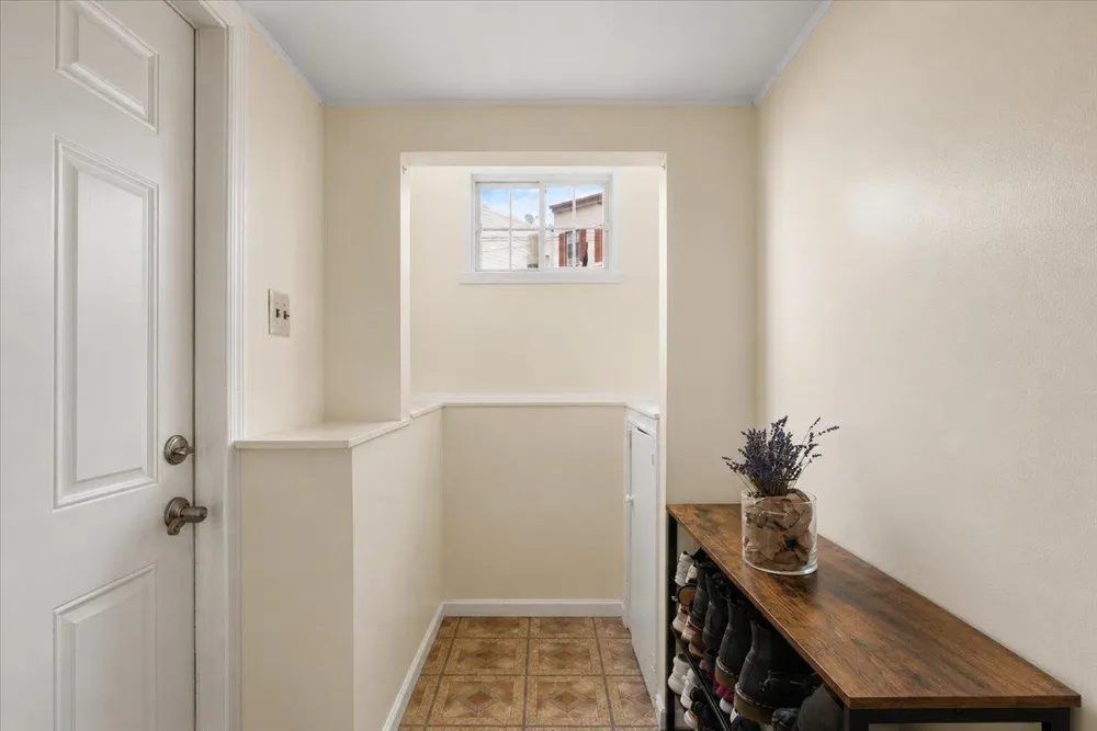 1009 PATERSON PLANK RD North Bergen, NJ 07047