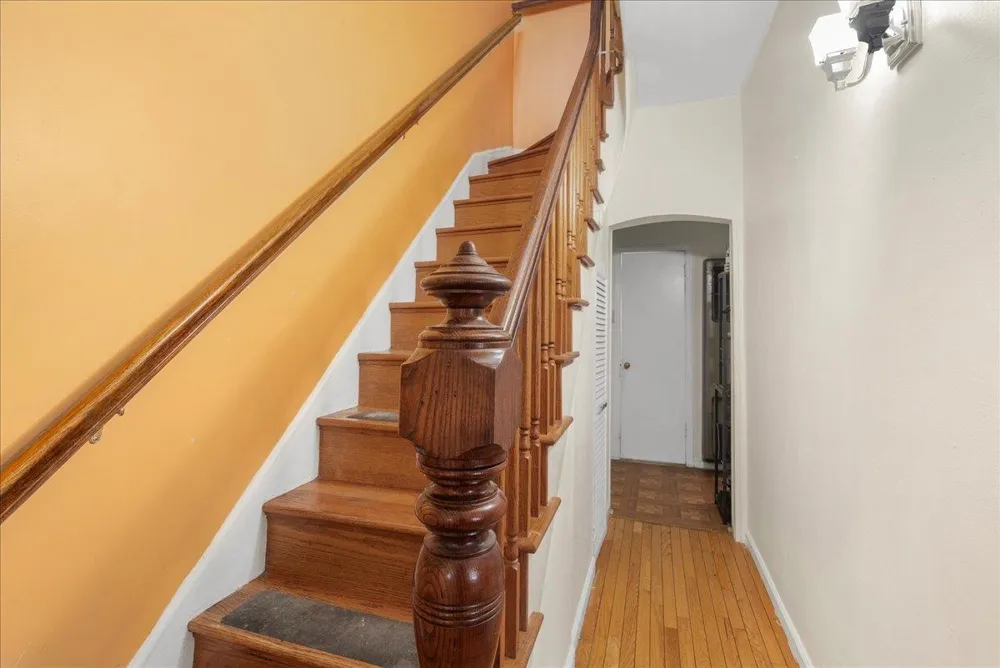 1009 PATERSON PLANK RD North Bergen, NJ 07047